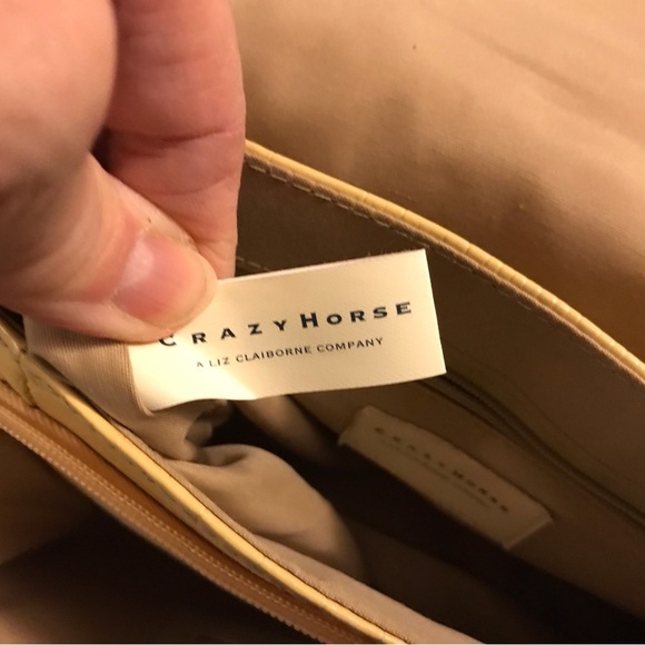 Liz Claiborne CRAZY HORSE Shoulder Bag & Wallet Faux Leather Croc  Butter Yellow - Picture 5 of 10